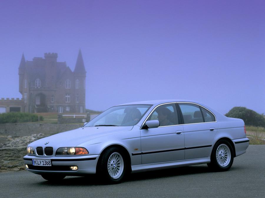  BMW 5-Series Sedan 1995 года  (фото 4 из 26)